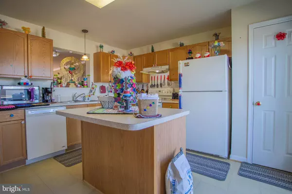 104 RAPHAEL CT, Martinsburg, WV 25403