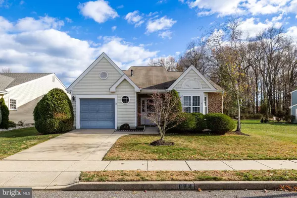 674 CASCADE DR S, Mount Laurel, NJ 08054