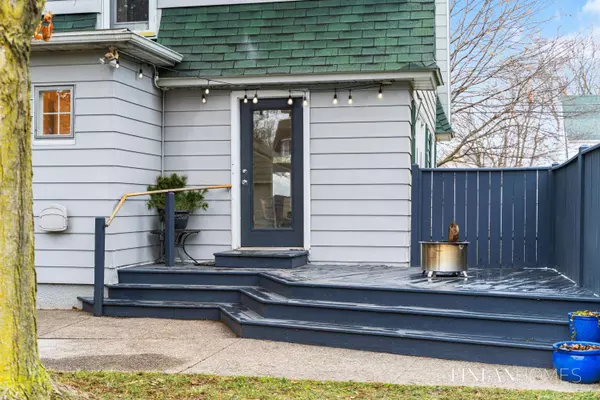 1040 Innes NE Street, Grand Rapids, MI 49503