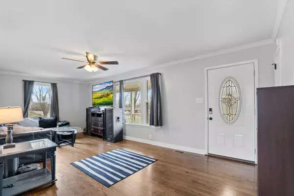 2085 Skyview Cir, Clarksville, TN 37042