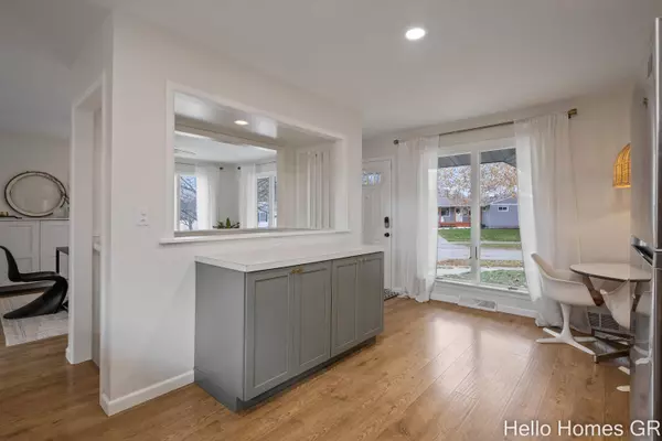 4356 Northgate NE Drive, Grand Rapids, MI 49525