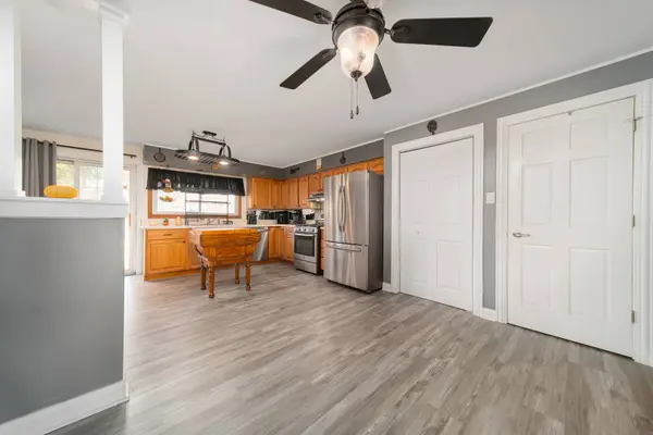 9346 80th Court, Hickory Hills, IL 60457