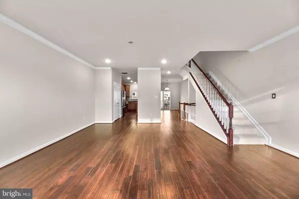 7352 SAINT MARGARETS BLVD, Hanover, MD 21076