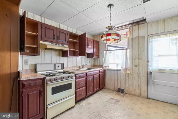 15 N BRADFORD ST, Baltimore, MD 21224