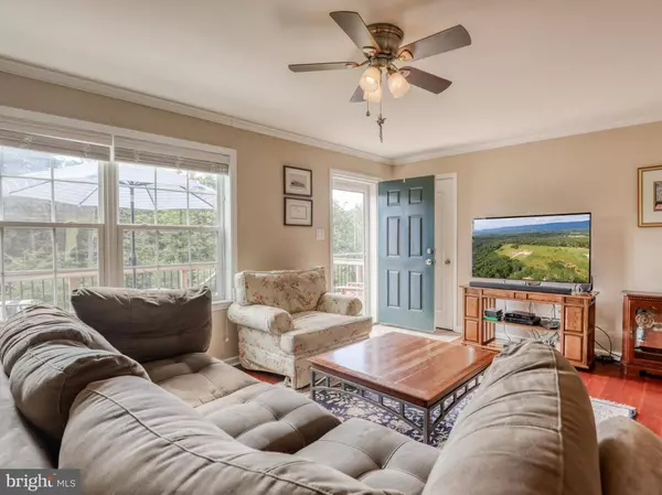 214 GOUGH RD, Winchester, VA 22602