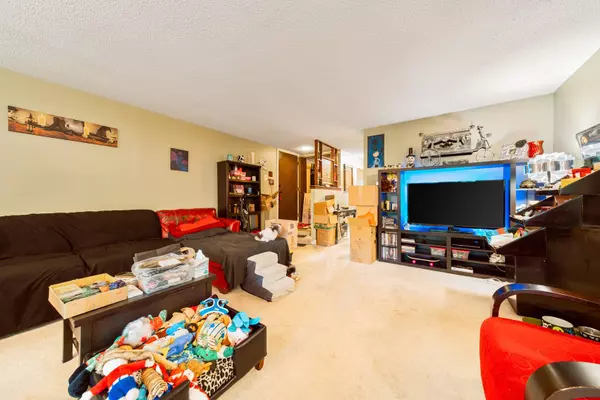 8115 Willow Drive #72D, Palos Hills, IL 60465