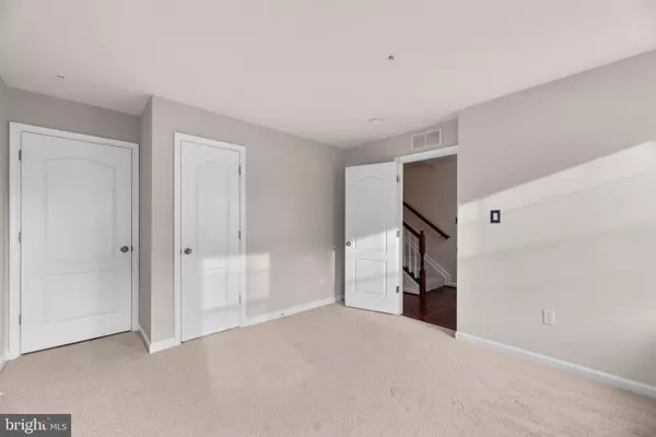 7352 SAINT MARGARETS BLVD, Hanover, MD 21076