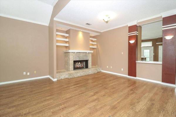 4437 Columbia Street, Grand Prairie, TX 75052