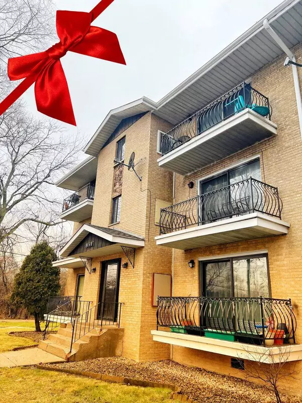 9649 S Harlem Avenue #3B