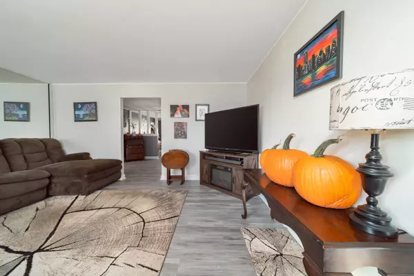 9346 80th Court, Hickory Hills, IL 60457