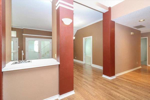 4437 Columbia Street, Grand Prairie, TX 75052