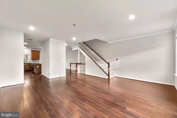 7352 SAINT MARGARETS BLVD, Hanover, MD 21076