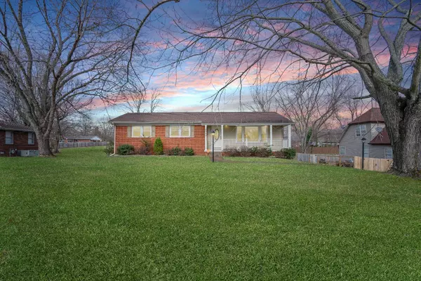 2085 Skyview Cir, Clarksville, TN 37042