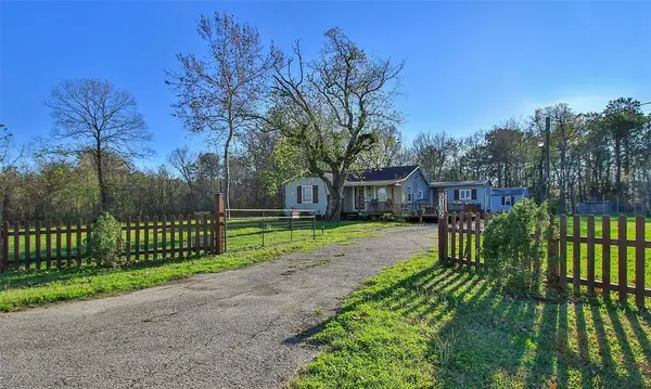 5102 Lord RD, Crosby, TX 77532