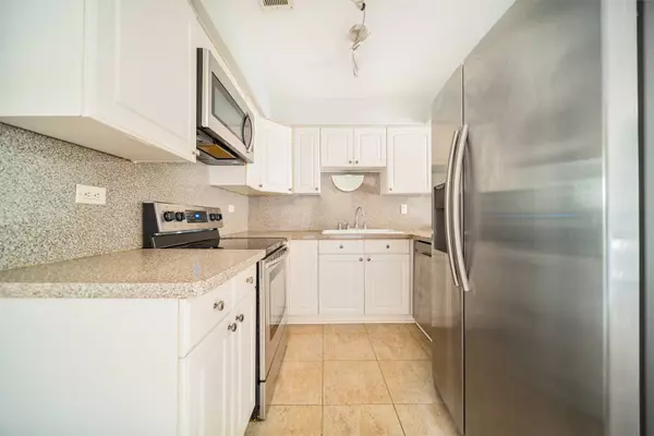 9649 S Harlem Avenue #3B, Chicago Ridge, IL 60415