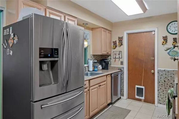 24 N Monroe ST, Beverly Hills, FL 34465