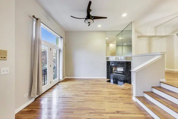 1211 W Lexington ST, Chicago, IL 60607