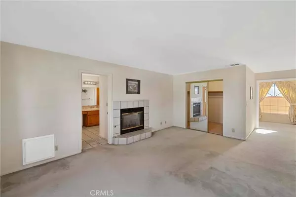 1504 Cindee LN, Colton, CA 92324