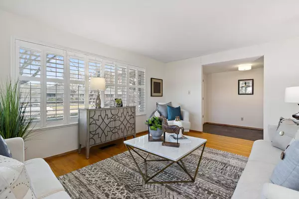 6400 Chetwood WAY, Sacramento, CA 95831