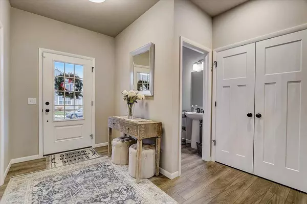 736 Old Timber Pass, Madison, WI 53593