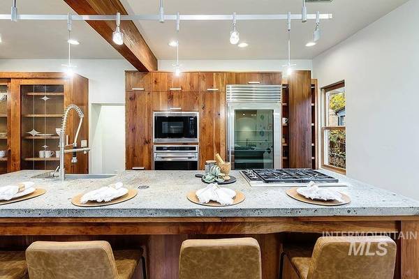 1513 W Hays St, Boise, ID 83702