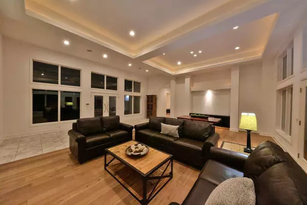 9315 SHADY BEND CT, Indianapolis, IN 46256