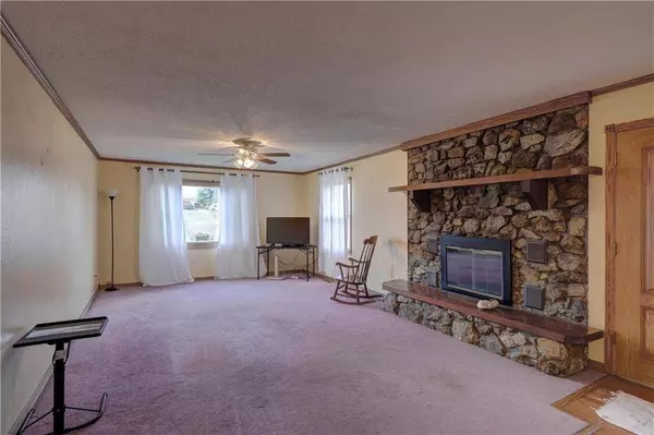 951 Oak Crest N/A, Baxter Springs, KS 66713