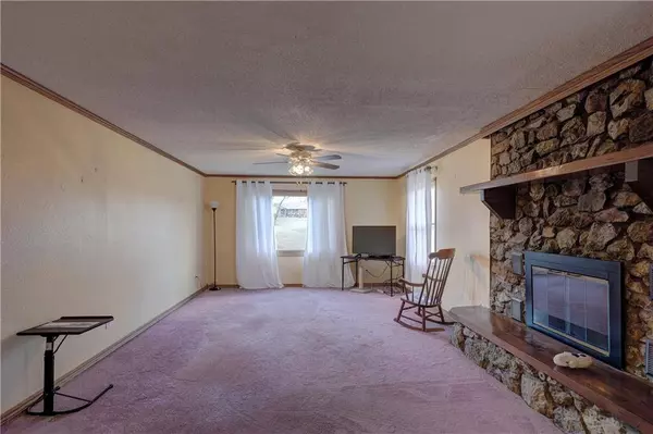 951 Oak Crest N/A, Baxter Springs, KS 66713