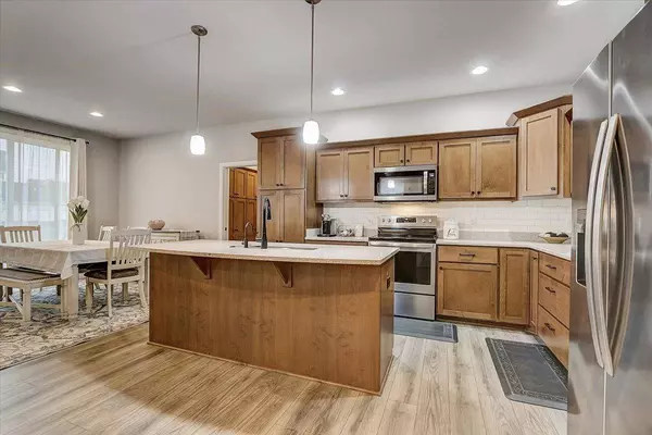 736 Old Timber Pass, Madison, WI 53593