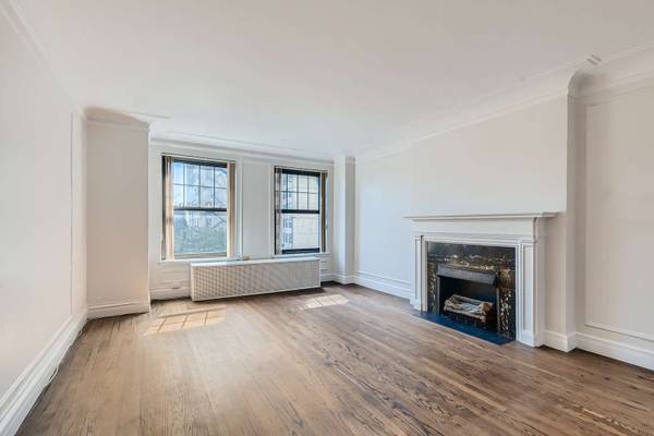 4940 S East End AVE #3F, Chicago, IL 60615