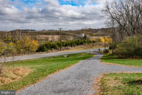 6312 MARTINSBURG PIKE, Shepherdstown, WV 25443