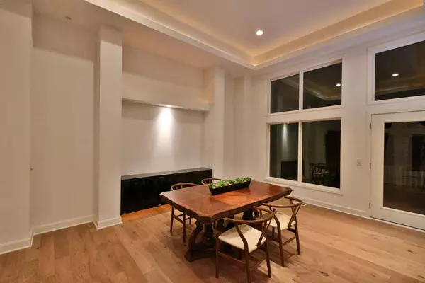 9315 SHADY BEND CT, Indianapolis, IN 46256