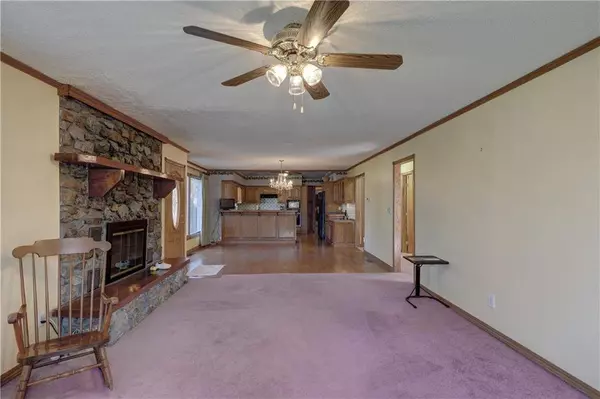 951 Oak Crest N/A, Baxter Springs, KS 66713