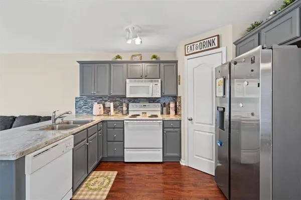 7 NE 94th CT, Kansas City, MO 64155