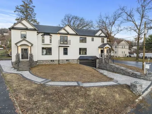 14 Mount Washington Dr