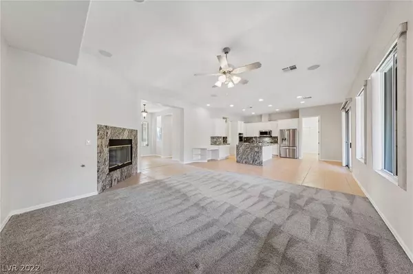 5904 Castleberry Peak Avenue, Las Vegas, NV 89131