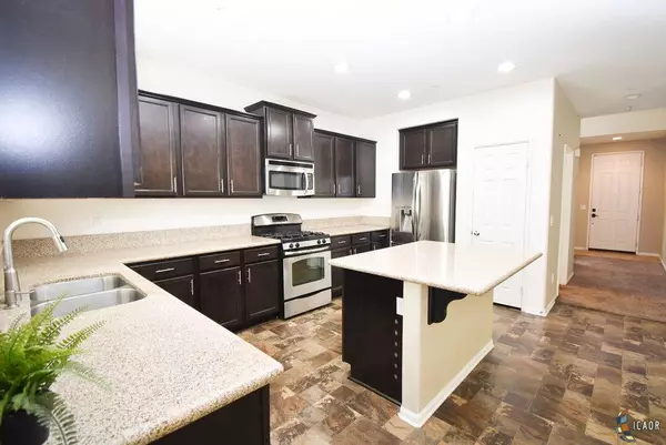 621 W Cactus St, Imperial, CA 92251