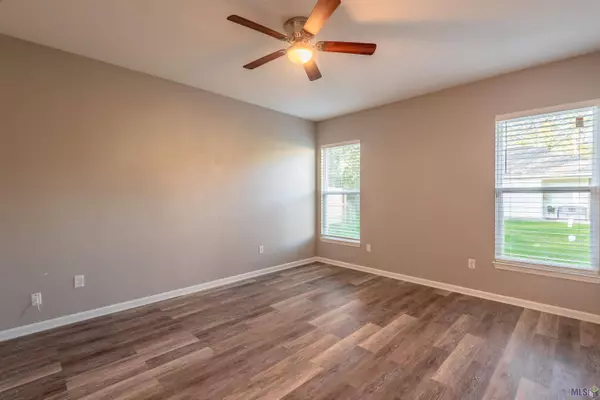 2302 MARCI CT, Baton Rouge, LA 70807