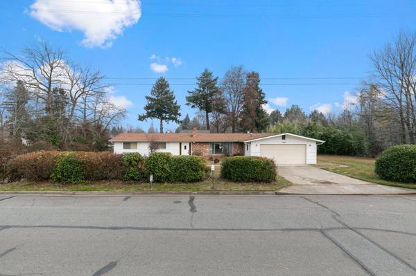 1235 SW Greenwood AVE