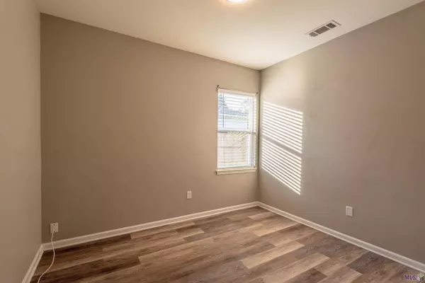 2302 MARCI CT, Baton Rouge, LA 70807