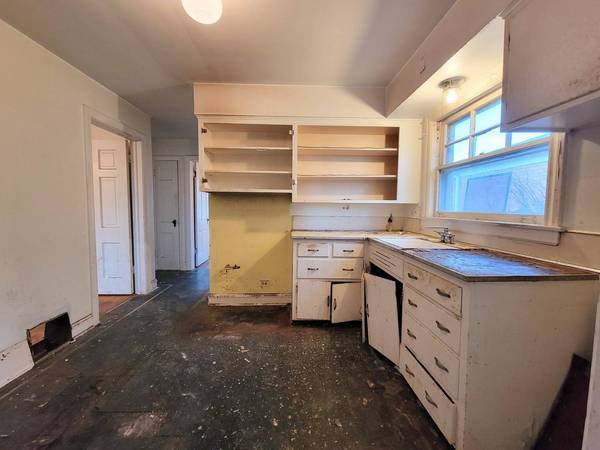 6144 N Odell AVE, Chicago, IL 60631