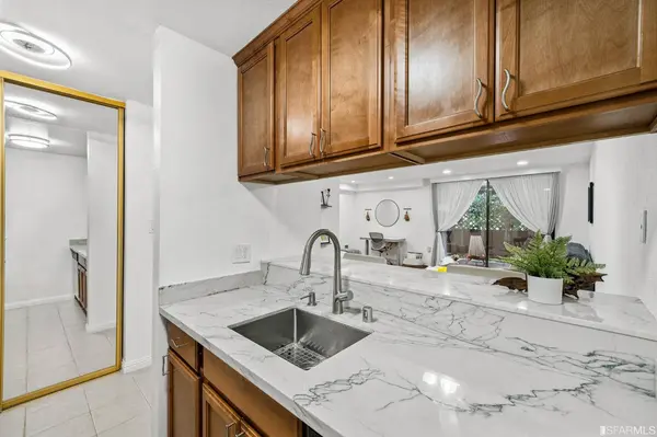 8133 Shelter Creek LN, San Bruno, CA 94066