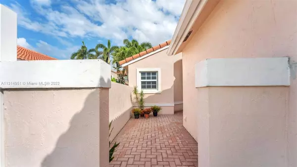 18905 NW 13th St, Pembroke Pines, FL 33029