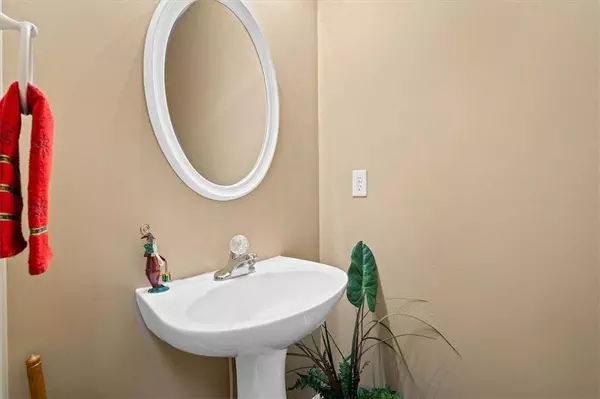 9327 Rosner DR, Lenexa, KS 66219