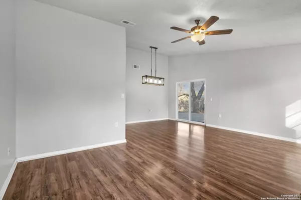 8707 Sleepy Meadows, Converse, TX 78109