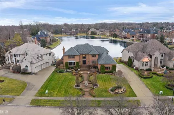 54564 Queensborough, Shelby Twp, MI 48315