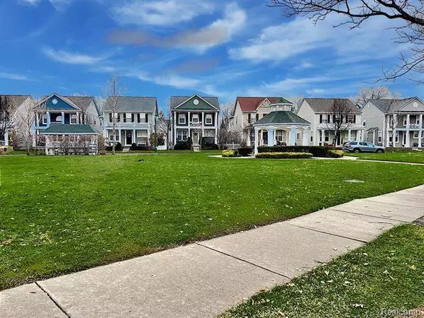 2044 PINE LAKE Trail, Keego Harbor, MI 48320