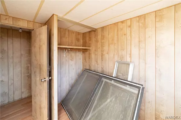 423 S Magma RD, Golden Valley, AZ 86413