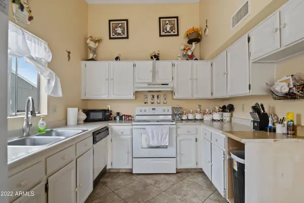 6808 W Sunnyside Drive, Peoria, AZ 85345