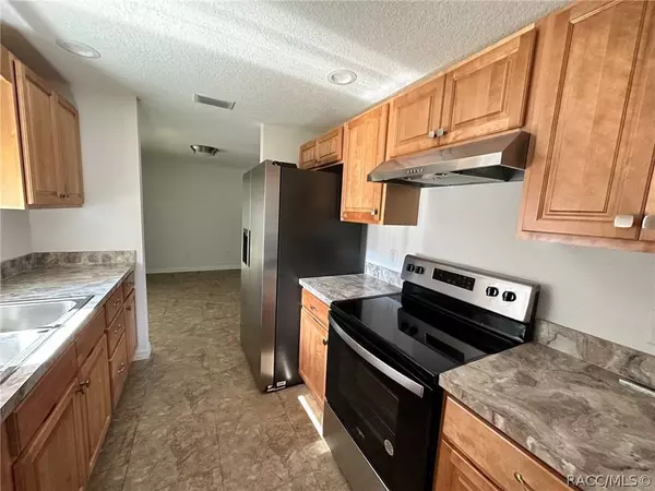 959 N Hollywood CIR, Crystal River, FL 34429